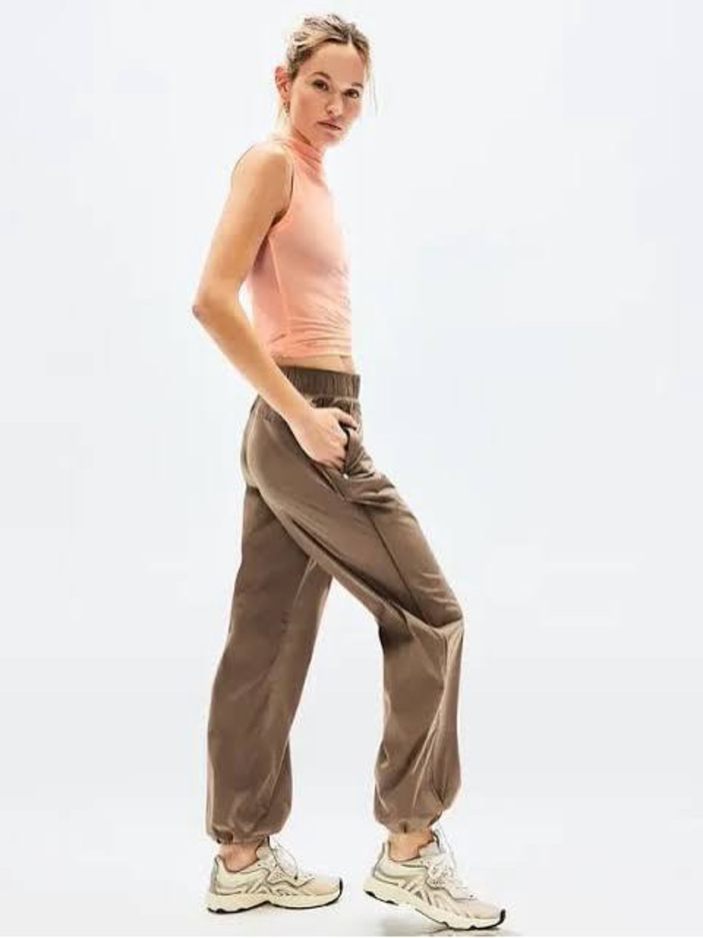 Athleta Rise Jogger Pants in Brown/clay
